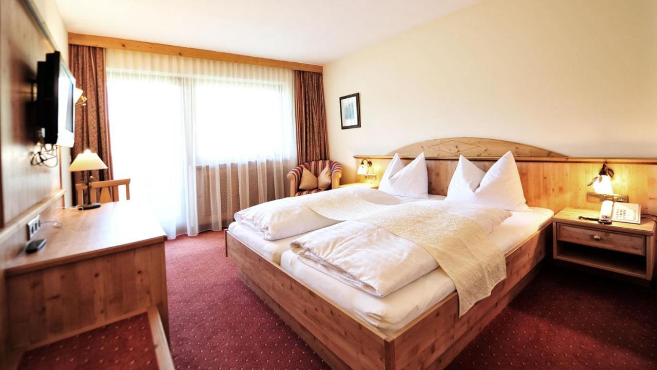 Hotel Koenigsblick By Keyone Fulpmes Ngoại thất bức ảnh